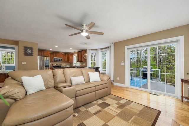 72 Circuit Street, Manchester, NH 03103