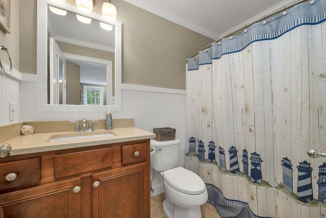 72 Circuit Street, Manchester, NH 03103
