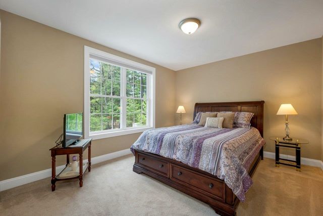 72 Circuit Street, Manchester, NH 03103