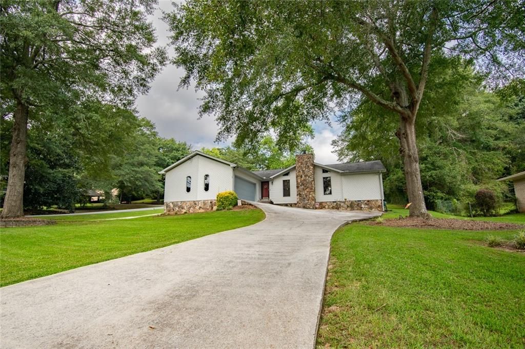 2966 Riviera NW Drive, Conyers, GA 30012