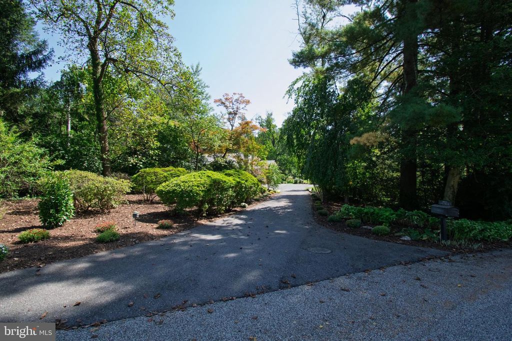 605 LAKE DR, Towson, MD 21286