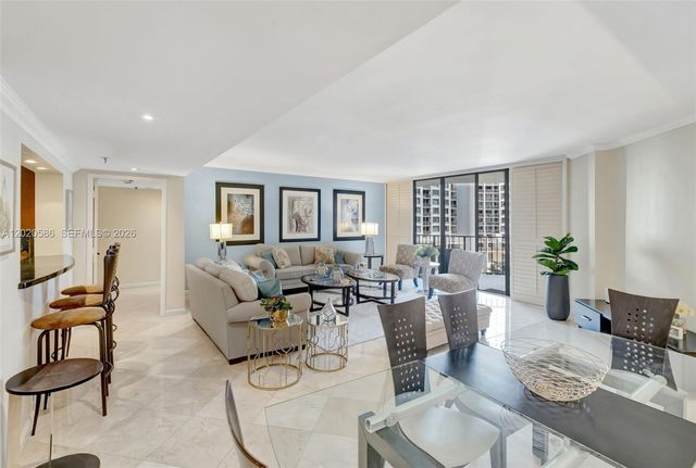 520 Brickell Key Dr A914, Miami, FL 33131