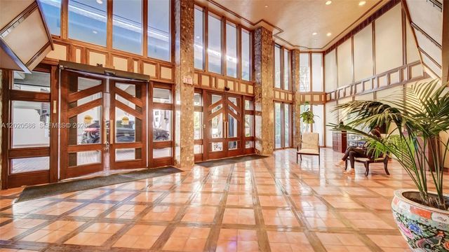 520 Brickell Key Dr A914, Miami, FL 33131