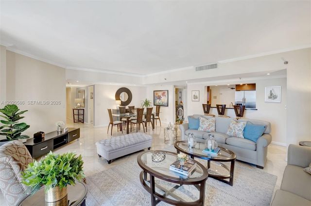 520 Brickell Key Dr A914, Miami, FL 33131