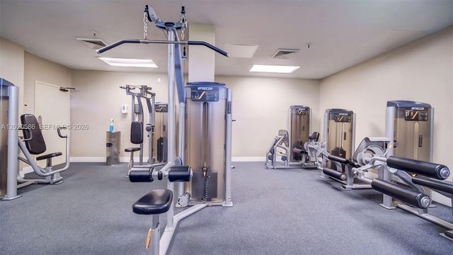 520 Brickell Key Dr A914, Miami, FL 33131