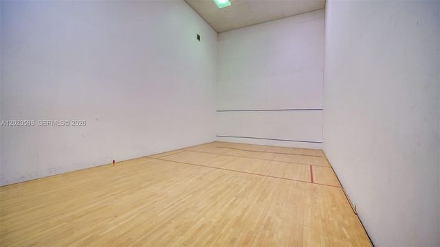 520 Brickell Key Dr A914, Miami, FL 33131