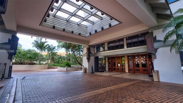 520 Brickell Key Dr A914, Miami, FL 33131