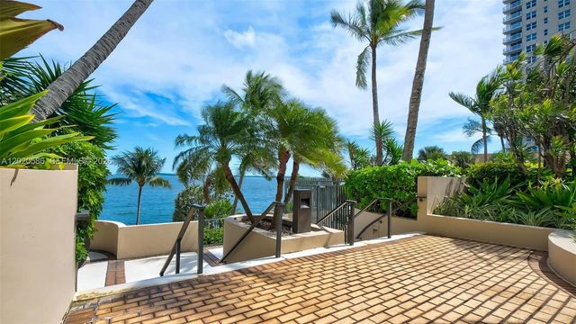520 Brickell Key Dr A914, Miami, FL 33131
