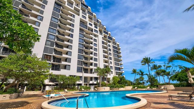 520 Brickell Key Dr A914, Miami, FL 33131