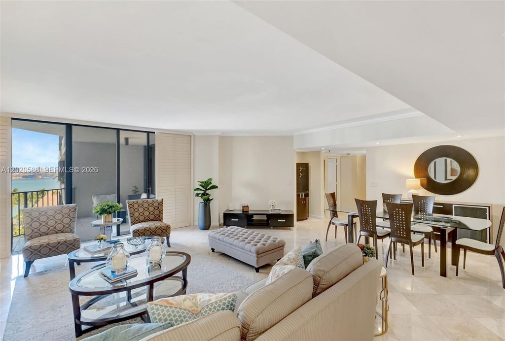 520 Brickell Key Dr A914, Miami, FL 33131