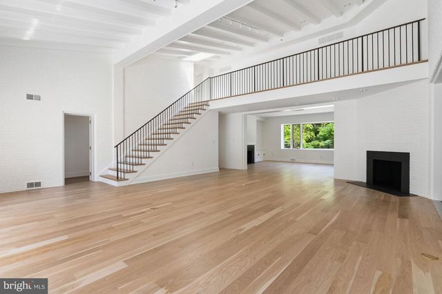 2920 ALBEMARLE ST NW, Washington, DC 20008