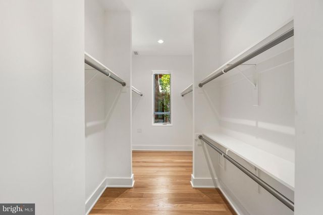 2920 ALBEMARLE ST NW, Washington, DC 20008