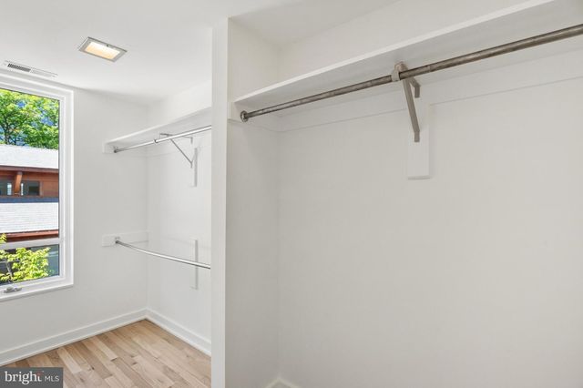 2920 ALBEMARLE ST NW, Washington, DC 20008
