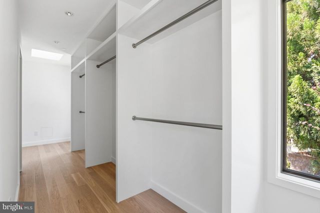 2920 ALBEMARLE ST NW, Washington, DC 20008
