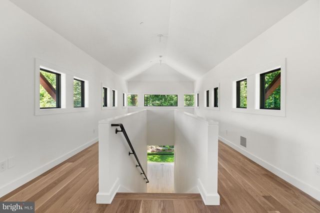2920 ALBEMARLE ST NW, Washington, DC 20008
