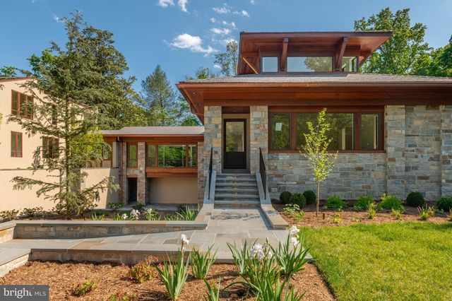 2920 ALBEMARLE ST NW, Washington, DC 20008