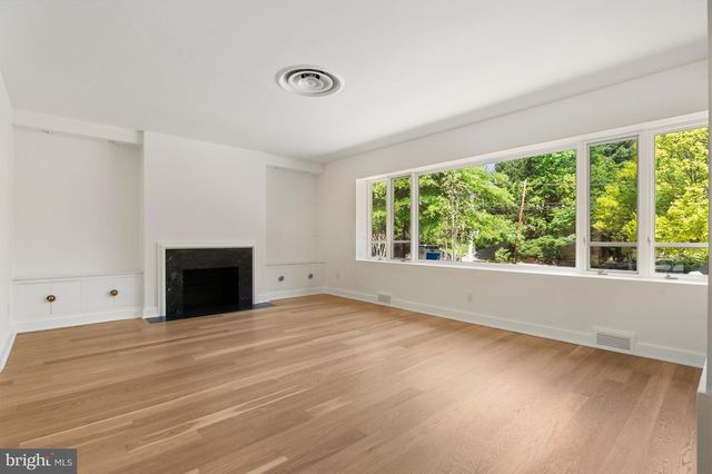 2920 ALBEMARLE ST NW, Washington, DC 20008