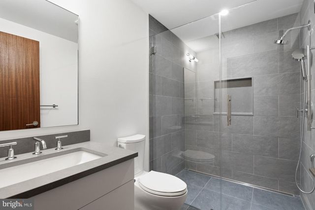 2920 ALBEMARLE ST NW, Washington, DC 20008
