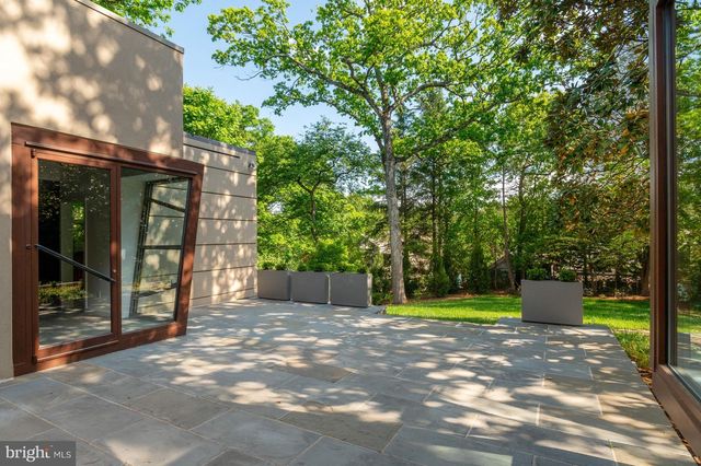 2920 ALBEMARLE ST NW, Washington, DC 20008