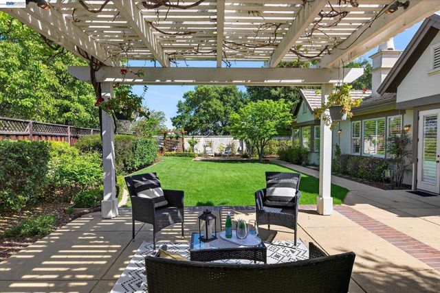 2270 Doccia Ct, Pleasanton, CA 94566