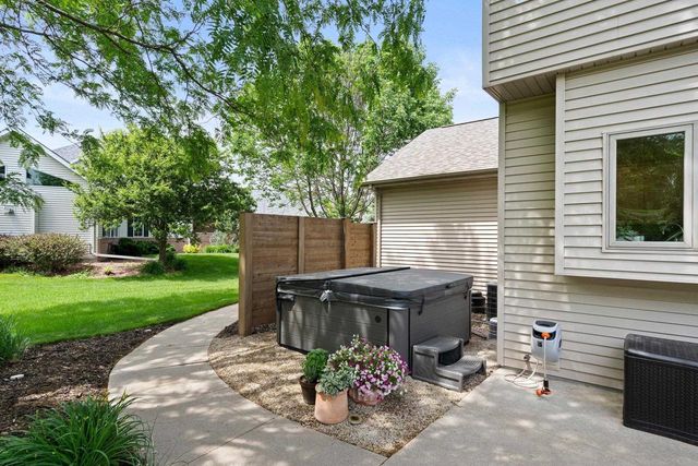 45 BELLEVUE PLACE, Appleton, WI 54913