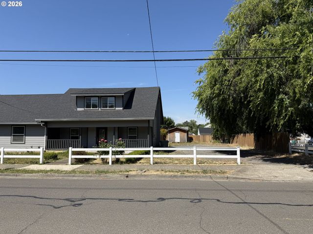 1319 N MAIN St, Newberg, OR 97132