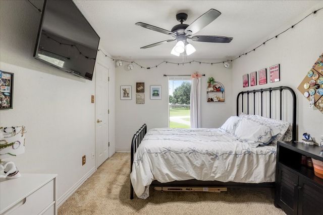 6130 Peninsula Circle, Athens, TX 75752