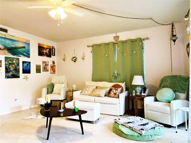 617 N KEENE ROAD Q9, Clearwater, FL 33755