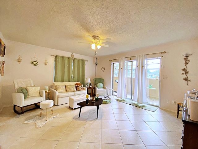 617 N KEENE ROAD Q9, Clearwater, FL 33755