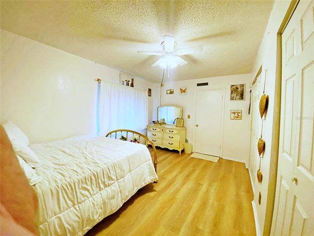 617 N KEENE ROAD Q9, Clearwater, FL 33755