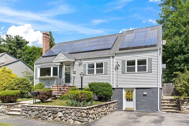 5 Elizabeth Road, Stoneham, MA 02180