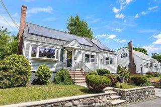 5 Elizabeth Road, Stoneham, MA 02180