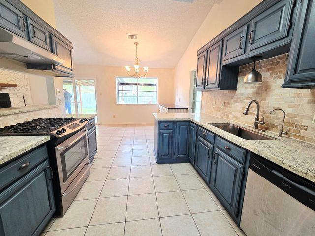 3218 Glade Springs Drive, Houston, TX 77339