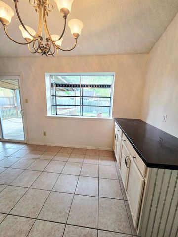 3218 Glade Springs Drive, Houston, TX 77339