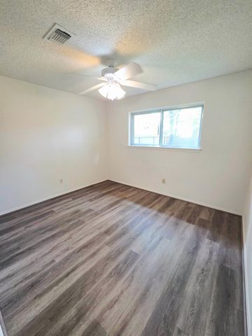 3218 Glade Springs Drive, Houston, TX 77339