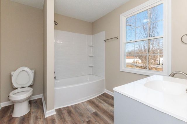 816 Garrettsburg Rd, Clarksville, TN 37042