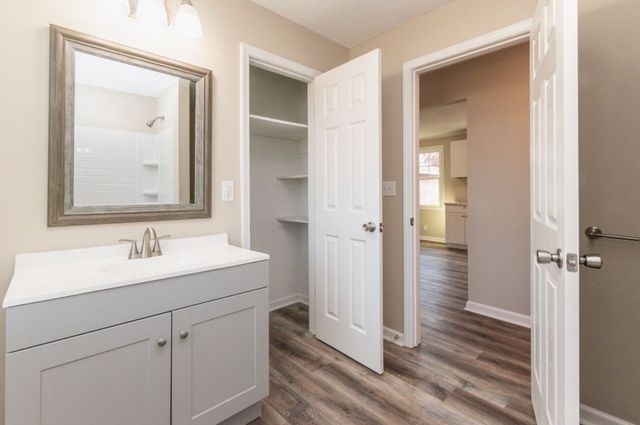 816 Garrettsburg Rd, Clarksville, TN 37042