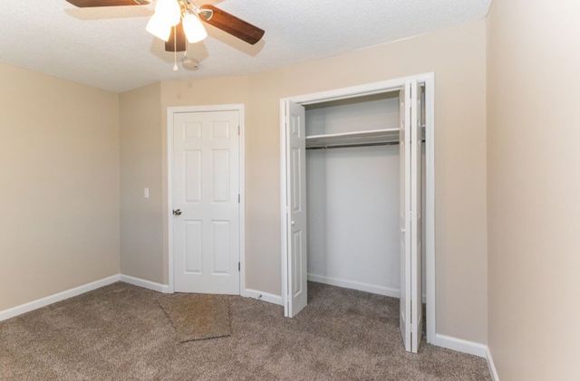 816 Garrettsburg Rd, Clarksville, TN 37042