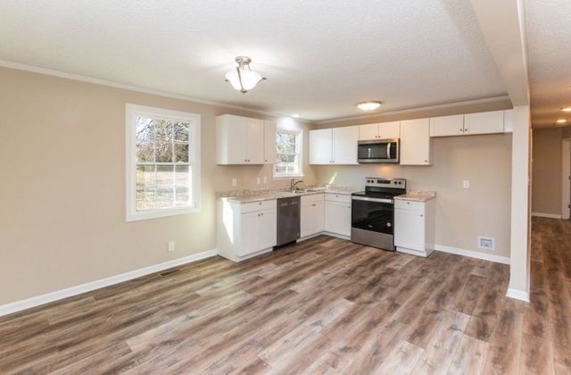 816 Garrettsburg Rd, Clarksville, TN 37042