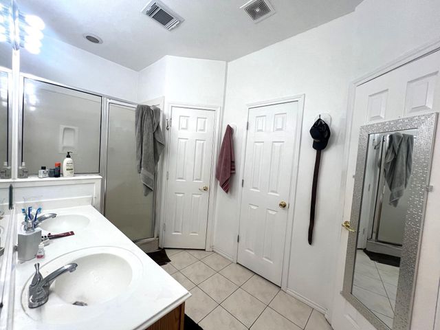 714 Fowlkes Street, Sealy, TX 77474