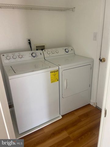 9 BALMORAL CT, Wilmington, DE 19808