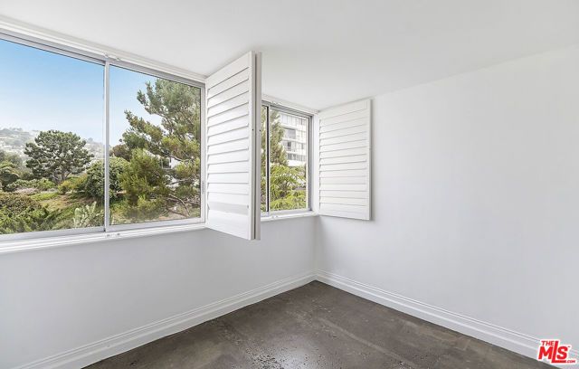 17366 W Sunset Boulevard 201, Pacific Palisades (los Angeles), CA 90272