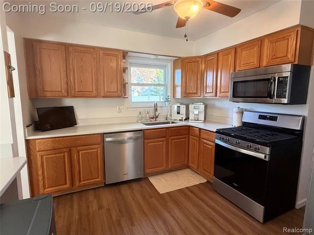 25177 Alicia Street, Brownstown, MI 48134