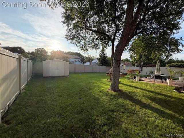 25177 Alicia Street, Brownstown, MI 48134