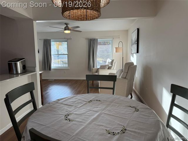 25177 Alicia Street, Brownstown, MI 48134