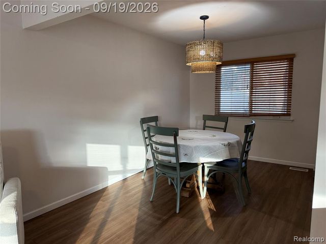 25177 Alicia Street, Brownstown, MI 48134