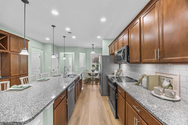 3708 Old Sand Mine Drive, Wilmington, NC 28412