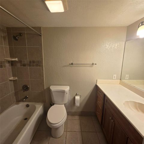 2850 Forest Hills Boulevard 315, Coral Springs, FL 33065