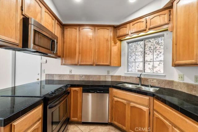 2192 Royal Wood, Turlock, CA 95380