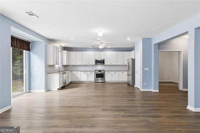 167 Parkmont Ln, Dallas, GA 30132